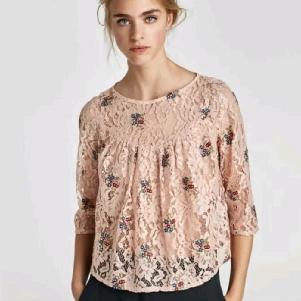 Zara Lace Floral Cropped top